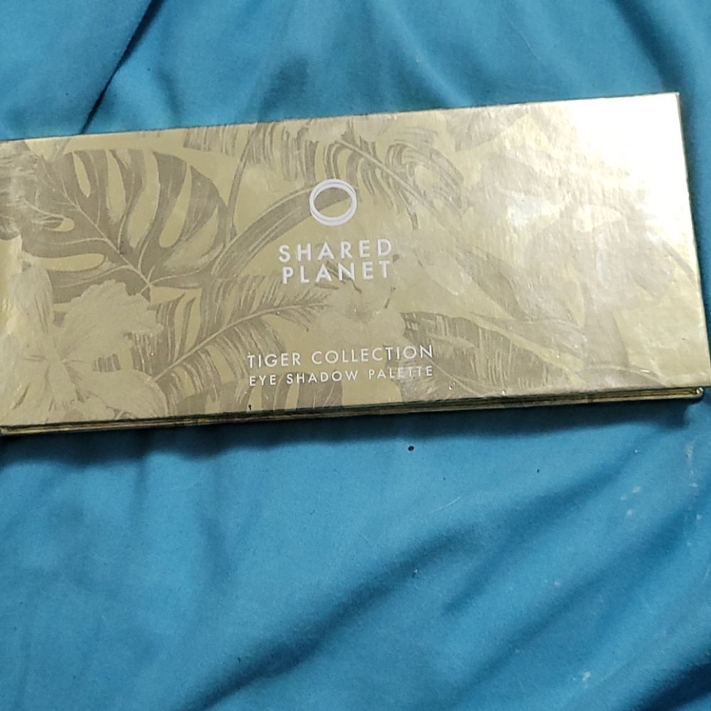 Shared planet tiger collection palette